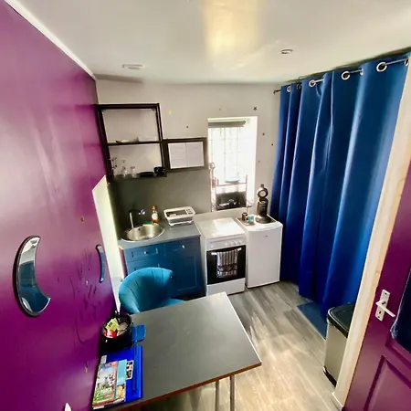 Semesterbostad Petite Maison Au Calme Avec Jardin Cloture Les Animaux Bienvenue