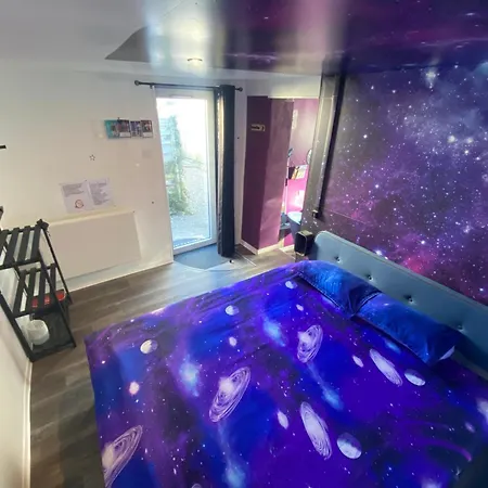 Petite Maison Au Calme Avec Jardin Cloture Les Animaux Bienvenue 別荘